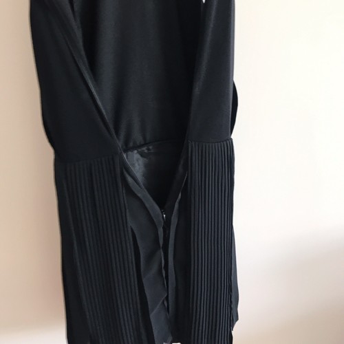 Camilla And Marc Far Post Black Pleated Mini Dress - Picture 6 of 9