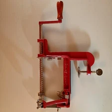 Progressive Apple Peeler / Corer Peels Cores & Slices. Barely Used.