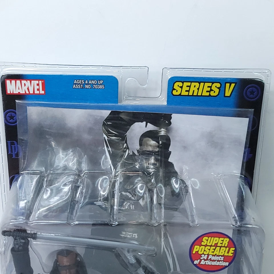 Marvel Legends Blade Wesley Snipes & Motorcycle Series V ToyBiz 2003 NUEVO SELLADO Foto 3 de 4
