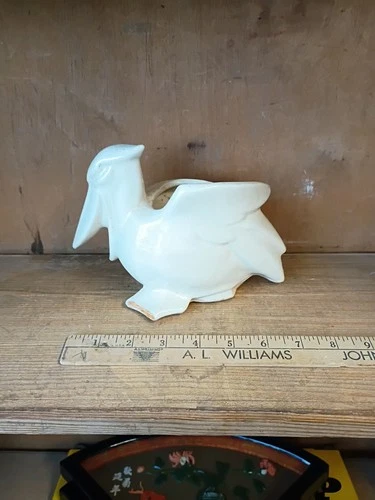 VTG 1940s Nelson McCoy Pottery  White Pelican Planter 5.25" Tall MCM USA. CHIP
