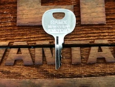 1 key fits RAMMAX, Wacker, Multiquip Light tower, Vibromax 45129, 14685 Bomag De