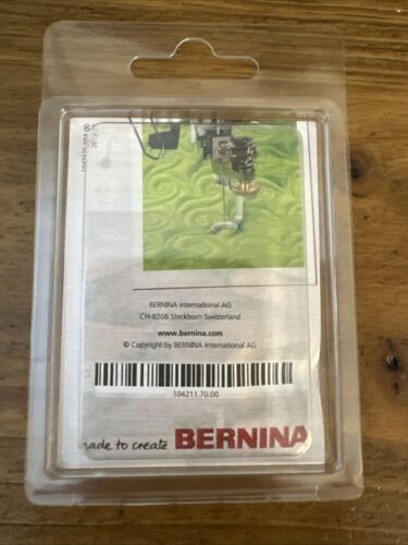 Genuine Bernina Adjustable Stippling Foot #73 - New Style Sealed In Plastic Case - Picture 2 of 4