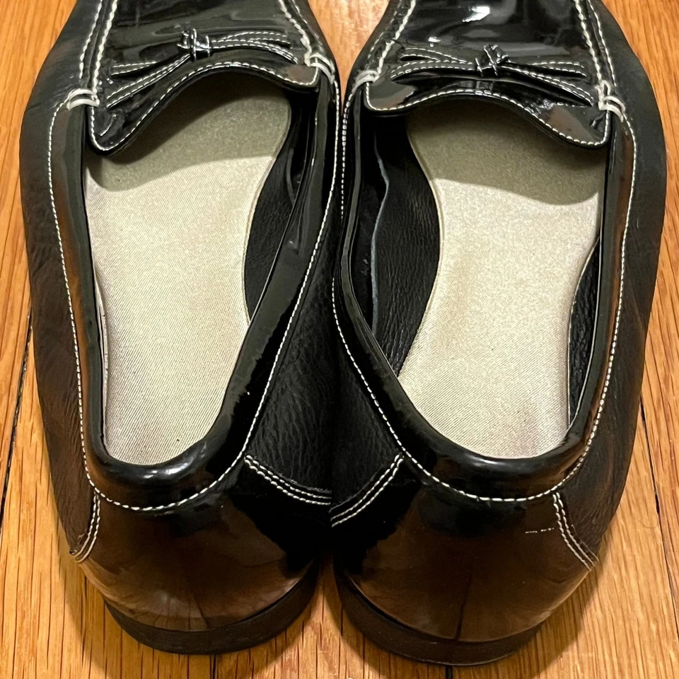 Cole Haan Women's Black Patent Leather Loafers Size 8.5 AA Narrow - Image 2 of 4