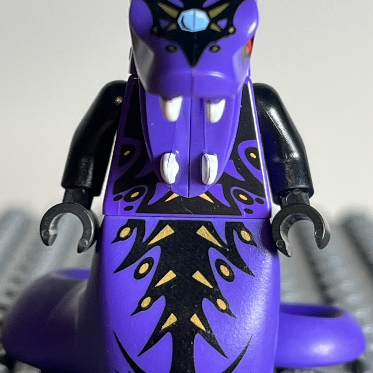 LEGO Ninjago Minifigure - Pythor Chumsworth - From Set 9449