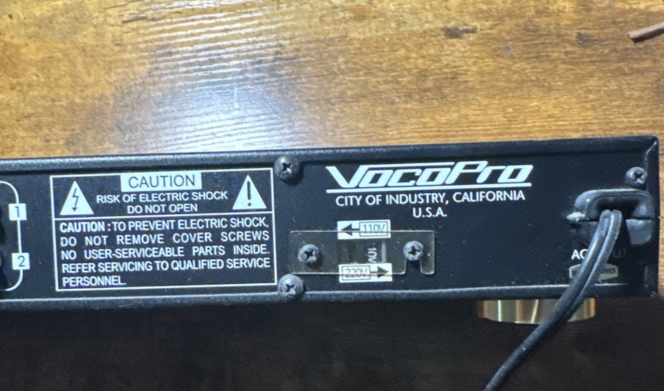 VocoPro KJ-7808RV Pro DJ and Karaoke Mixer Mezcladora Profesional de DJ