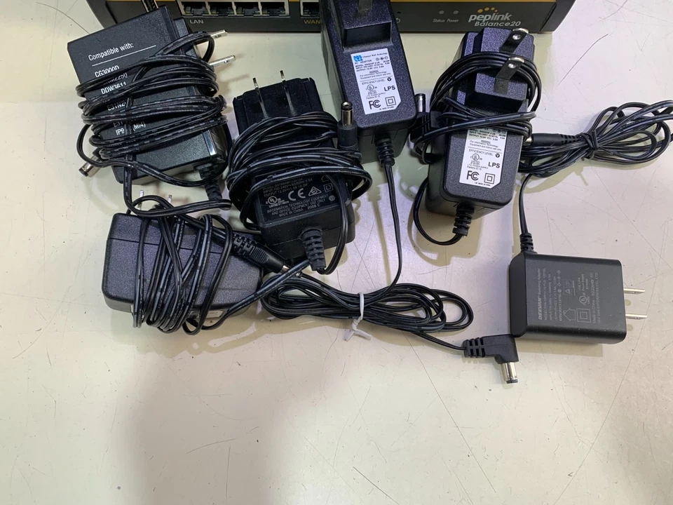 LOTE DE 6: ROUTER DUAL-WAN PEPLINK BALANCE 20 BPL-021 + ADAPTADOR AC - USADO Foto 2 de 4
