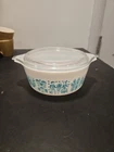 VINTAGE PYREX #472 AMISH BLUE BUTTERPRINT 1.5 PINT & LID MINT CONDITION NO CHIPS