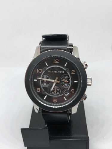 Dial Quartz Wrist Watch KG427 