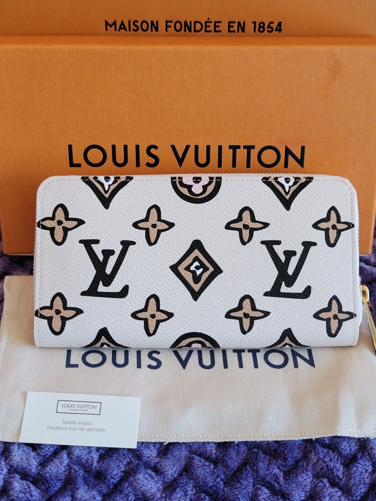 Louis Vuitton Zippy Coin Purse Wild at Heart Monogram Giant