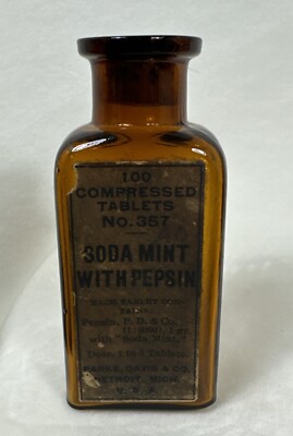 Vintage PARKE DAVIS & CO. AMBER CORK TOP Medical BOTTLE w ORIGINAL PAPER LABEL