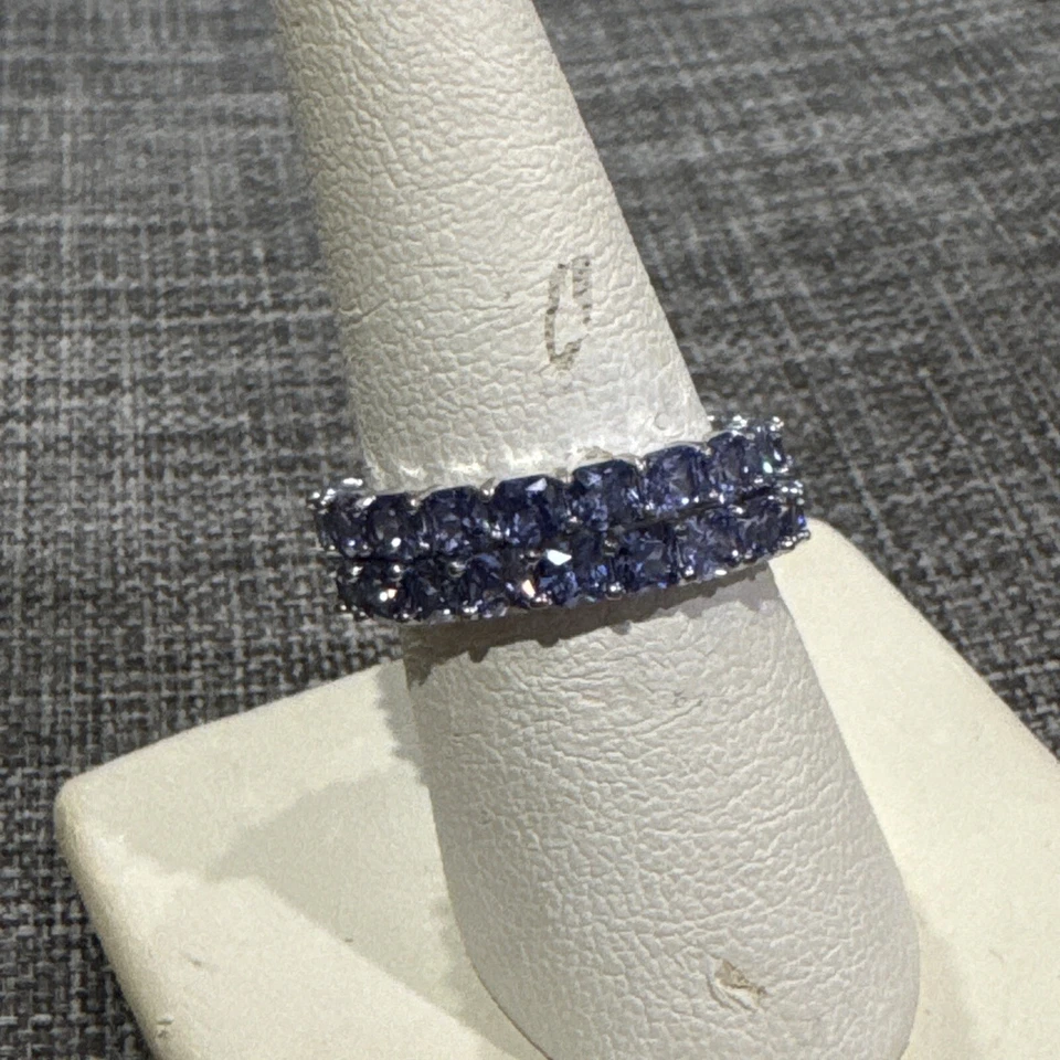 Plata de ley ~ Juego de 2 ~ Bandas de eternidad de circonitas cúbicas púrpura claro ~ Talla 8 ~ 5,6 g Foto 2 de 4