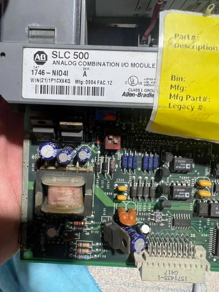 NEW OPEN BOX AB Allen Bradley 1746-NIO4I SLC 500 Input/Output Module STK L808CC - Image 4 of 4