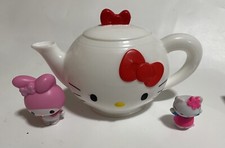 2017 Hello Kitty McDonalds Teapot Toy Tea Pot Kid's Happy Meal With 2 Figures