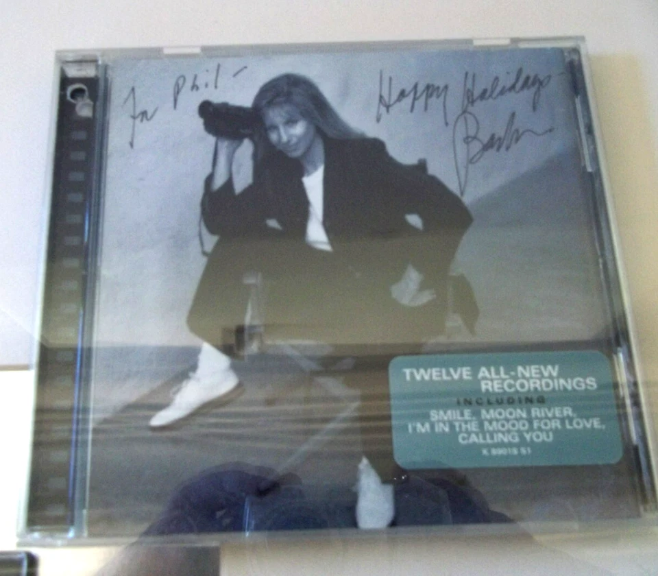 Barbera Streisand Autographed cd Album /  THE MOVIE ALBUM / framed .  15"X15" Foto 4 de 4