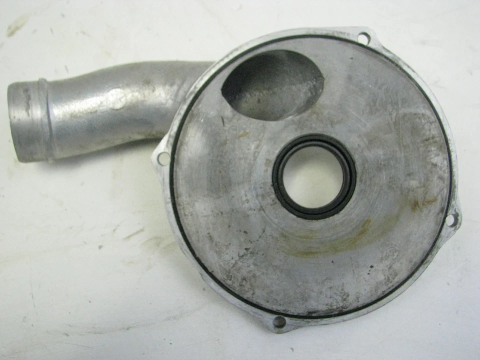 Cubierta de carcasa de bomba de agua del motor Can-am Qualifier 250 1981 OEM Foto 3 de 3