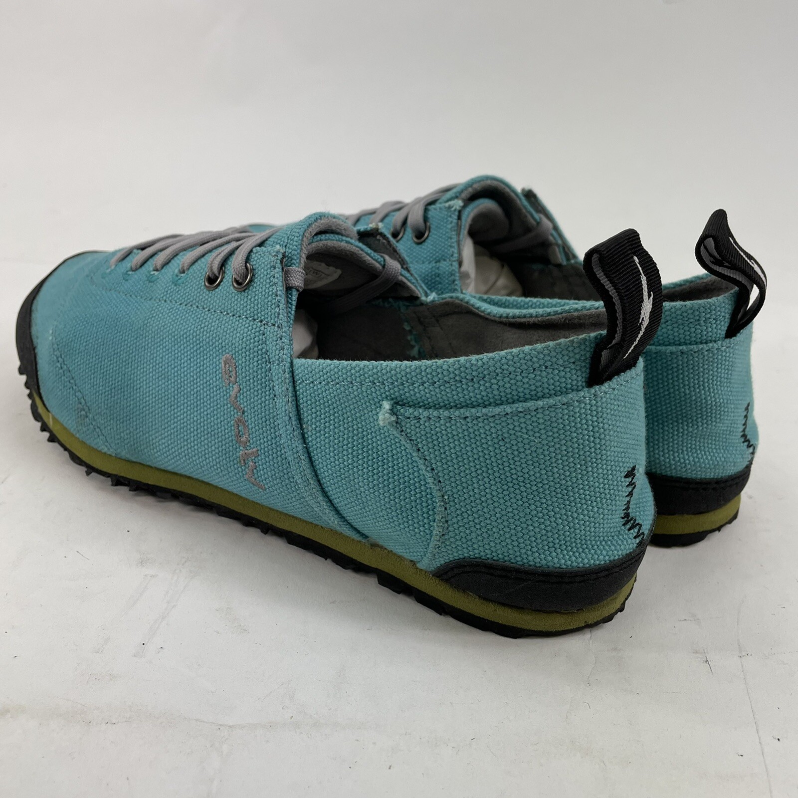 Evolv Cruzer Blue Teal Trax Rock Mountain Climbing Shoe Canvas Sneaker