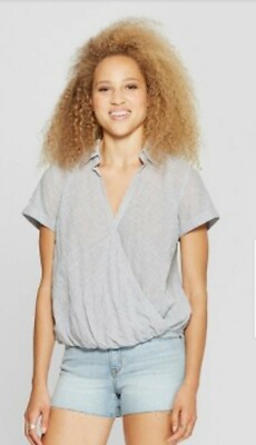 Universal Thread Womens Top Size Small Wrap Front Short Sleeve Grey Stripe NWT