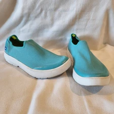 OOfos OOmg Eezee Low Recovery Shoes Womens Size 9 Aqua White Sneakers 