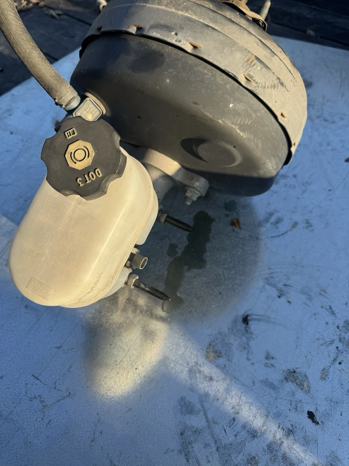 Used Power Brake Booster fits: 2010 Chevrolet Silverado 1500 pickup 4x2 w/o brak - Image 2 of 3