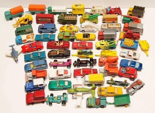 M06 Vintage 1960's '70's lot of 58 Lesney Matchbox Cars & Misc. Brand With Case