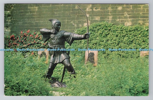R780909 Nottingham Castle. Robin Hood Statue. Rood Hood. Colin Richardson Printe