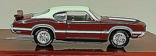 Johnny Lightning 1971 OLDS 442 DIECAST Collectors Club 2005 MFG with Tin. L-2 - Picture 3 of 5