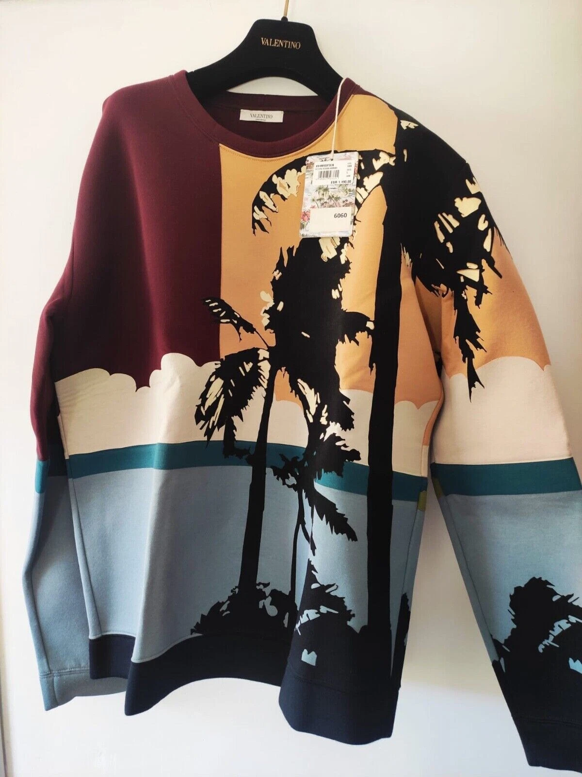 Valentino — Thermal Sweatshirt. Scuba Hawaii Cotton Sweatshirt. Valentino Garavani.