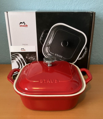 STAUB Ceramic Square 9'' X 9'' Covered Baking Dish 2.5 Qt Cherry Red~ NEW IN BOX
