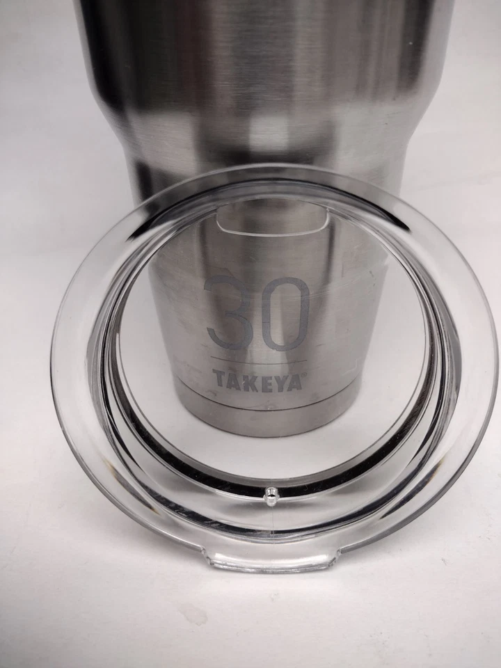 Combo de vaso de acero inoxidable aislado TAKEYA 30 oz y máquina de preparación en frío de 2 cuartos de galón Foto 4 de 4