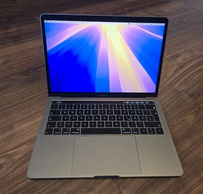 Apple MacBook Pro 13'' 2019 A1989 i7 16GB 512GB Touch Bar 4 x Thunderbolt QWERTZ