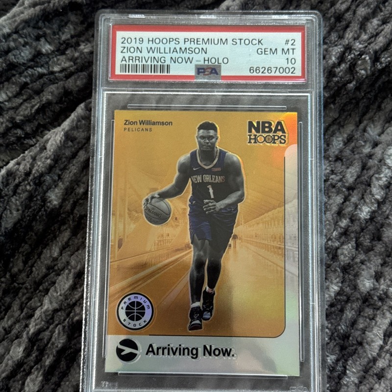 2019 Panini Hoops Premium Stock Zion Williamson Arriving Now Holo RC #2 PSA 10