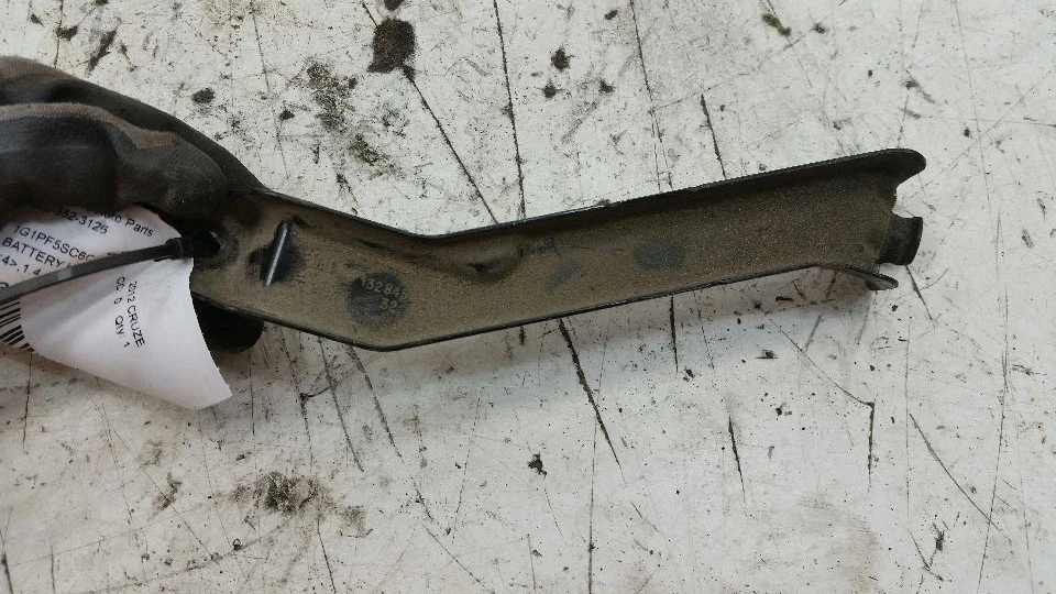 Retención de batería Chevy Cruze 2012 2013 2014 2015 2016 Foto 2 de 2