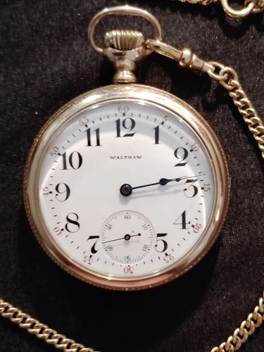 Waltham Watch Co. Antique 14Gold Plated Pocket Watch 17 Jewels