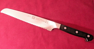 Zwilling Pro Henckels #38406-200 8'' Carbon Steel Serrated Bread Knife Germany