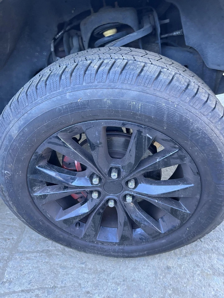 Guardabarros izquierdo LINCOLN MARK LT 06 07 08 Foto 3 de 4