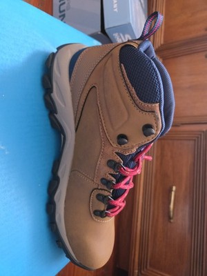 columbia boots men 9.5 new