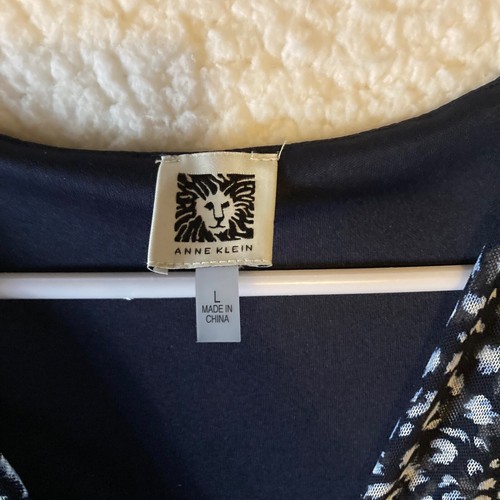 Anne Klein Womens L Black white Patterned Pullover Top gathered front Cute - Picture 6 of 8