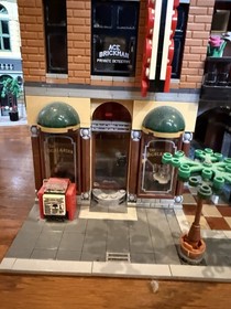 LEGO Creator Expert Modular Buildings Detective's Office 10246 no box or manual