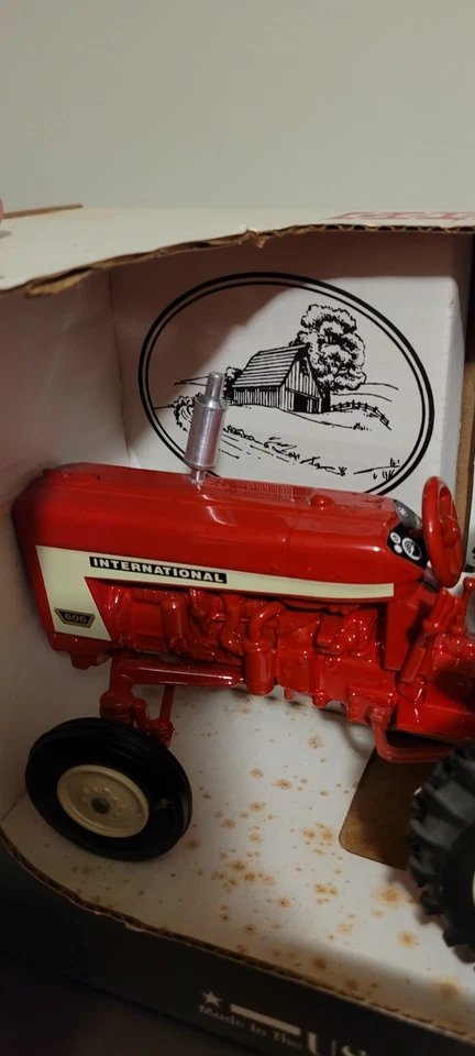 Modelos a escala 1/16 Country Classis International 606 nuevos en caja Foto 3 de 4