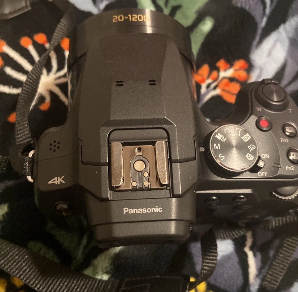 Used LUMIX Camera Barely Used Comes With A Cleaning Kit And Extra Batteries - Image 2 of 4