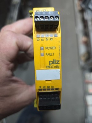 Pilz PNOZ mi1p Safety System PNOZmulti Expansion Module 773400.   B62