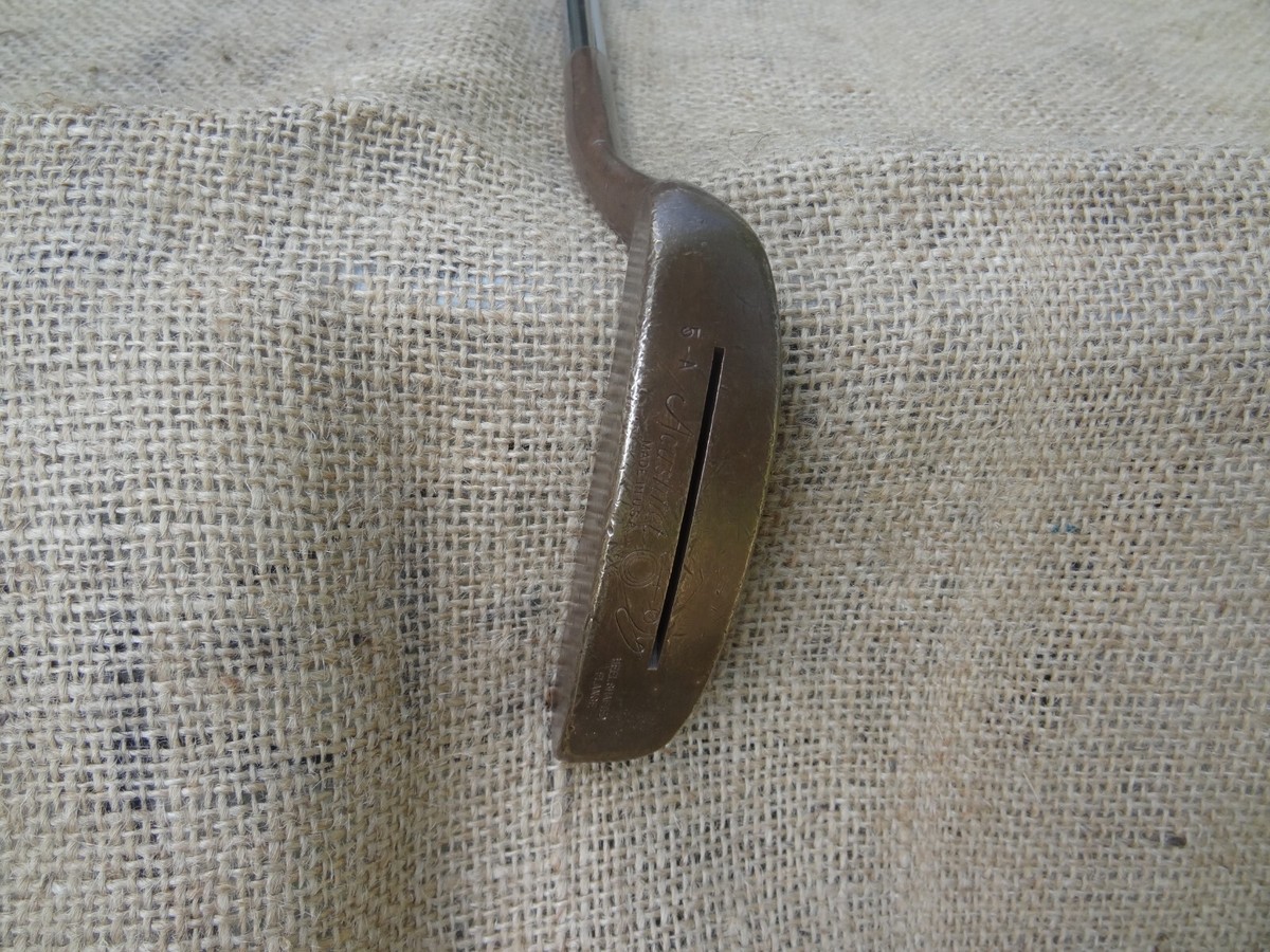 Acushnet BULLS EYE 5A Heel Shafted Flange Napa Style Putter