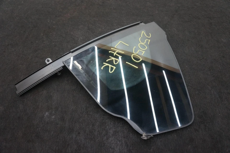 Puerta trasera izquierda ventana esquina fija cristal 51359447463 bmw 760i xDrive G70 2023-24 Foto 2 de 4