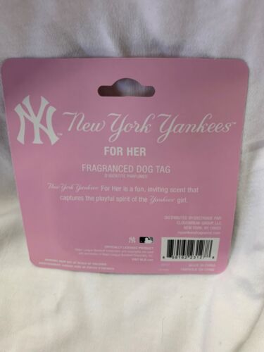 New York Yankees Fragranced Dog Tag Necklace For Her Pink MLB - Picture 2 of 2