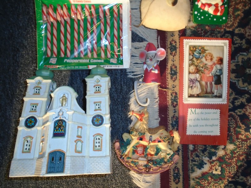 34 Christmas Animals Angels Coke Gund Pfaltzgraff Heritage Nutcrackers Santas NR