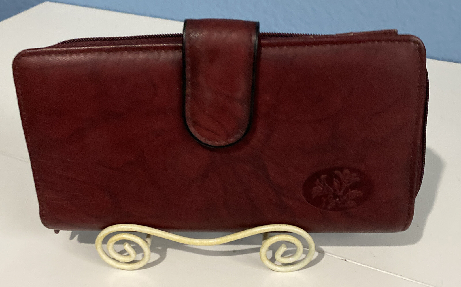 BUXTON Brown Leather Wallet with Snap Closure Zippered Pocket for ID Money and Checks  -image