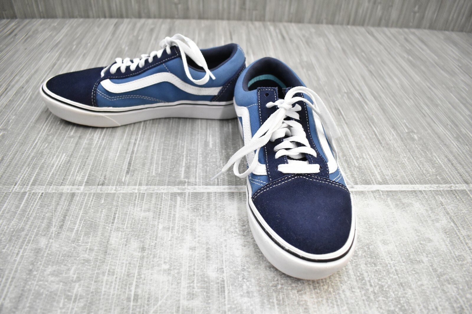 skyway blue vans