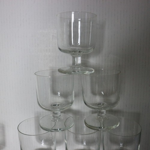 15 anciens verres a pied a vin en CRISTAL - Picture 2 of 6