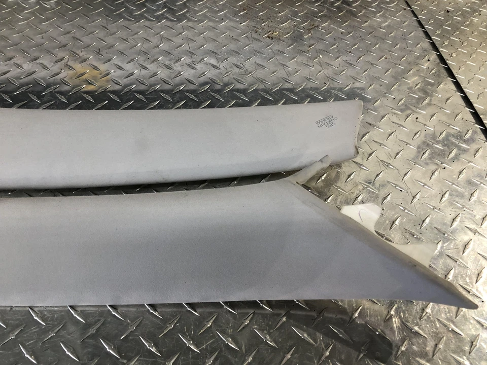 07-17 Juego de molduras de pilar Lexus LS460 A derecha derecha probado por fabricante original Foto 2 de 4