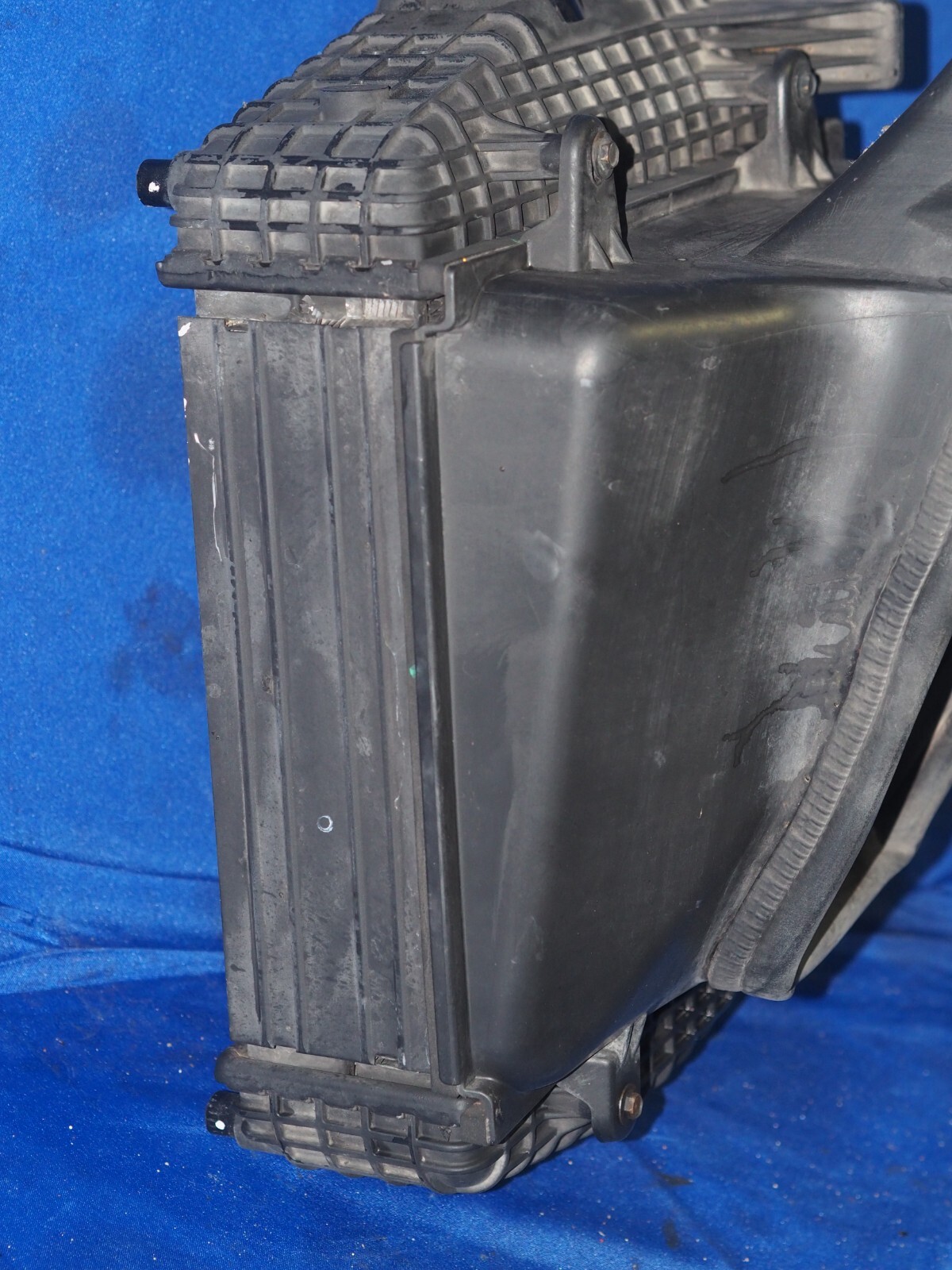 2013-2021 Maserati Quattroporte Ghibli 3.0L V6 F160 Right Side Intercooler OEM